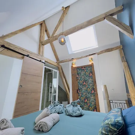 Piscine Chauffee, Centre, Maison Atypique